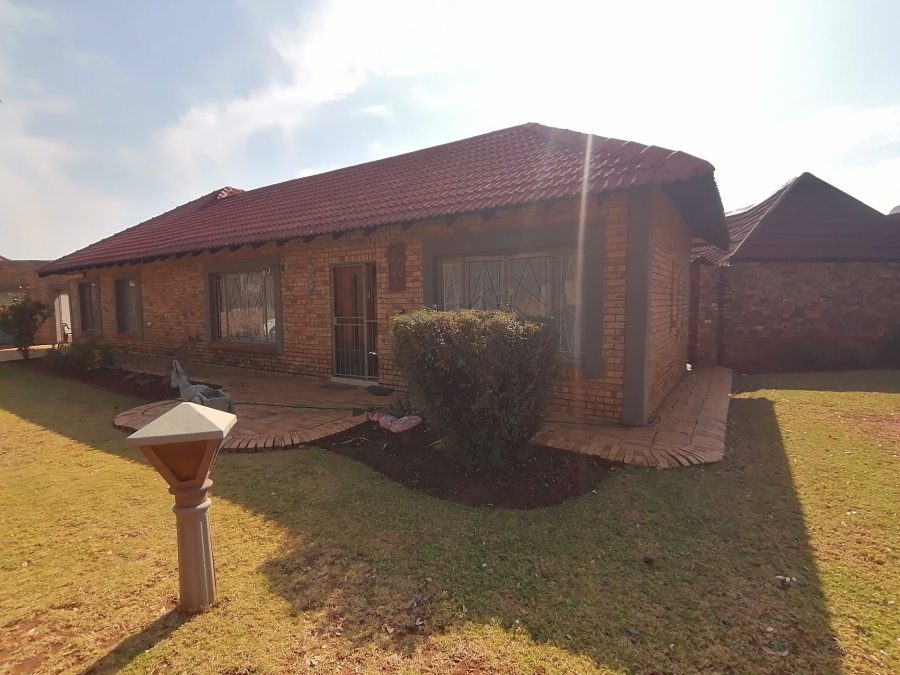 4 Bedroom Property for Sale in Stilfontein Ext 4 North West